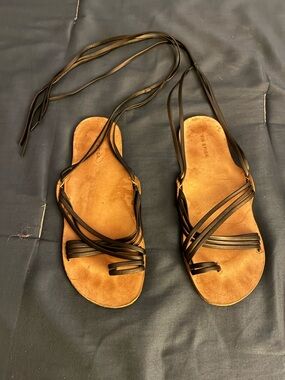 VIA SPIGA Leather Lace-Up Black Strappy Women’s Sandals